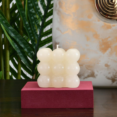 Arias by Lara Dutta Wild Lotus and Freesia Lily Scented Bubble Candle (White)
