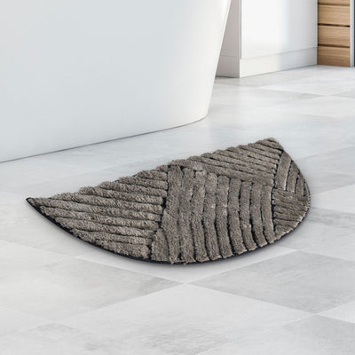 Abstract D Shaped Polyester 16" x 31" Anti Skid Bath Mat (Grey)