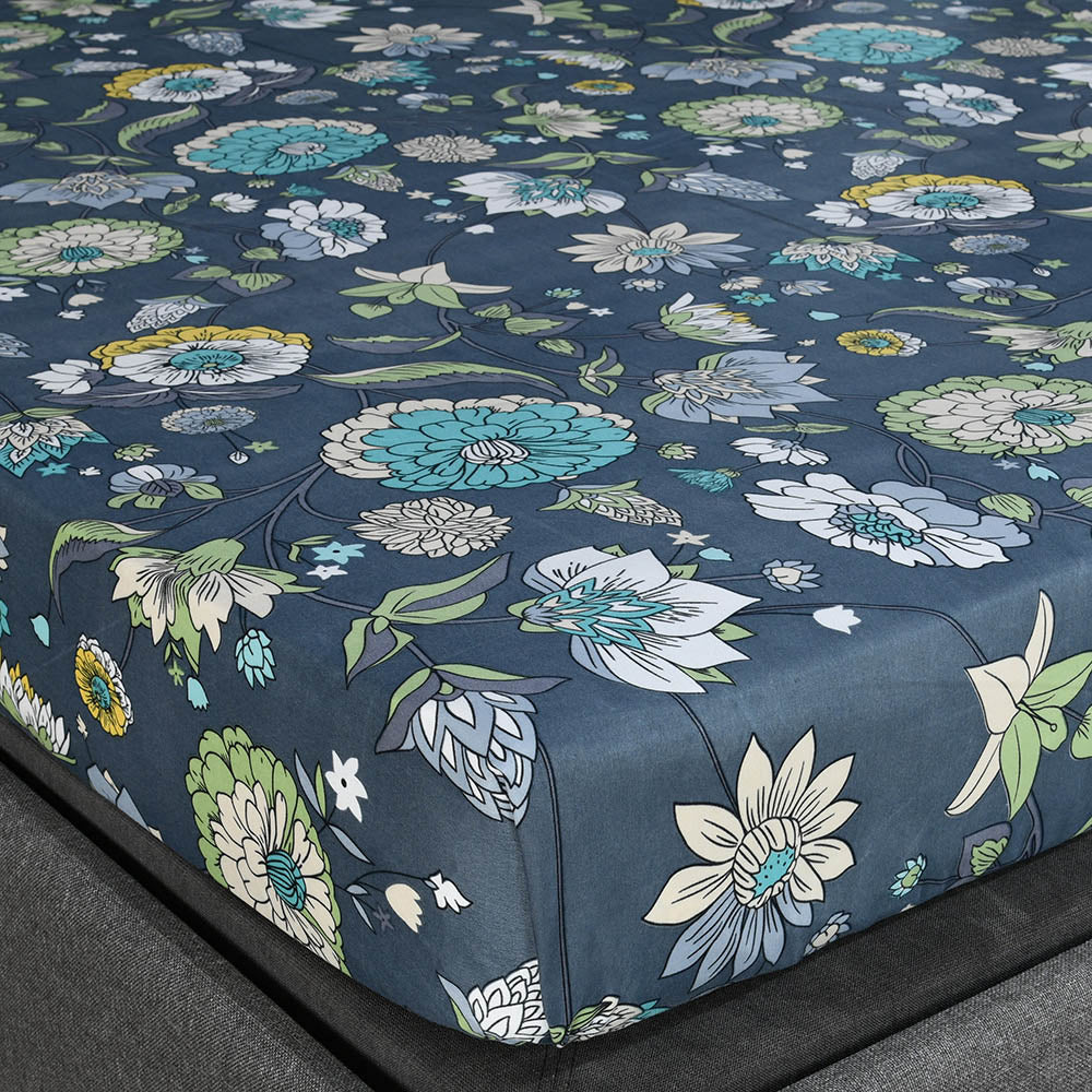 Aurora Floral Polyester Double Bedsheet with 2 Pillow Covers (Black)
