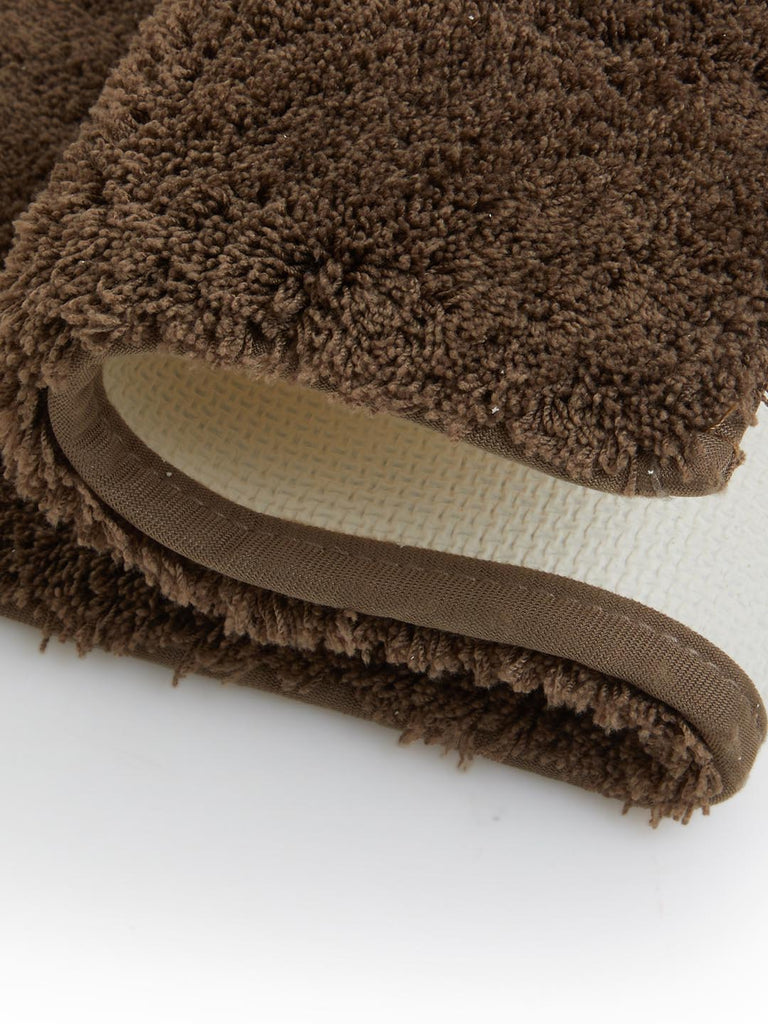 Spaces Exotica Solid Synthetic Fabric 16" x 24" Bath Mat (Brown)