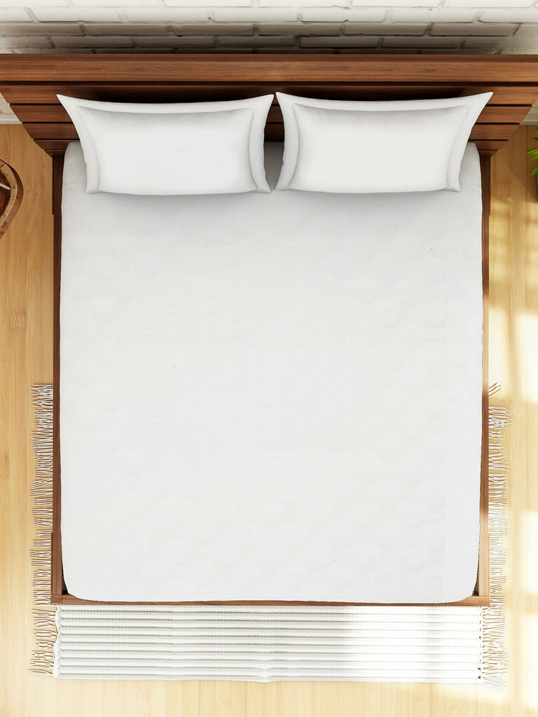 Spaces Softshield Queen Mattress Protector (White)