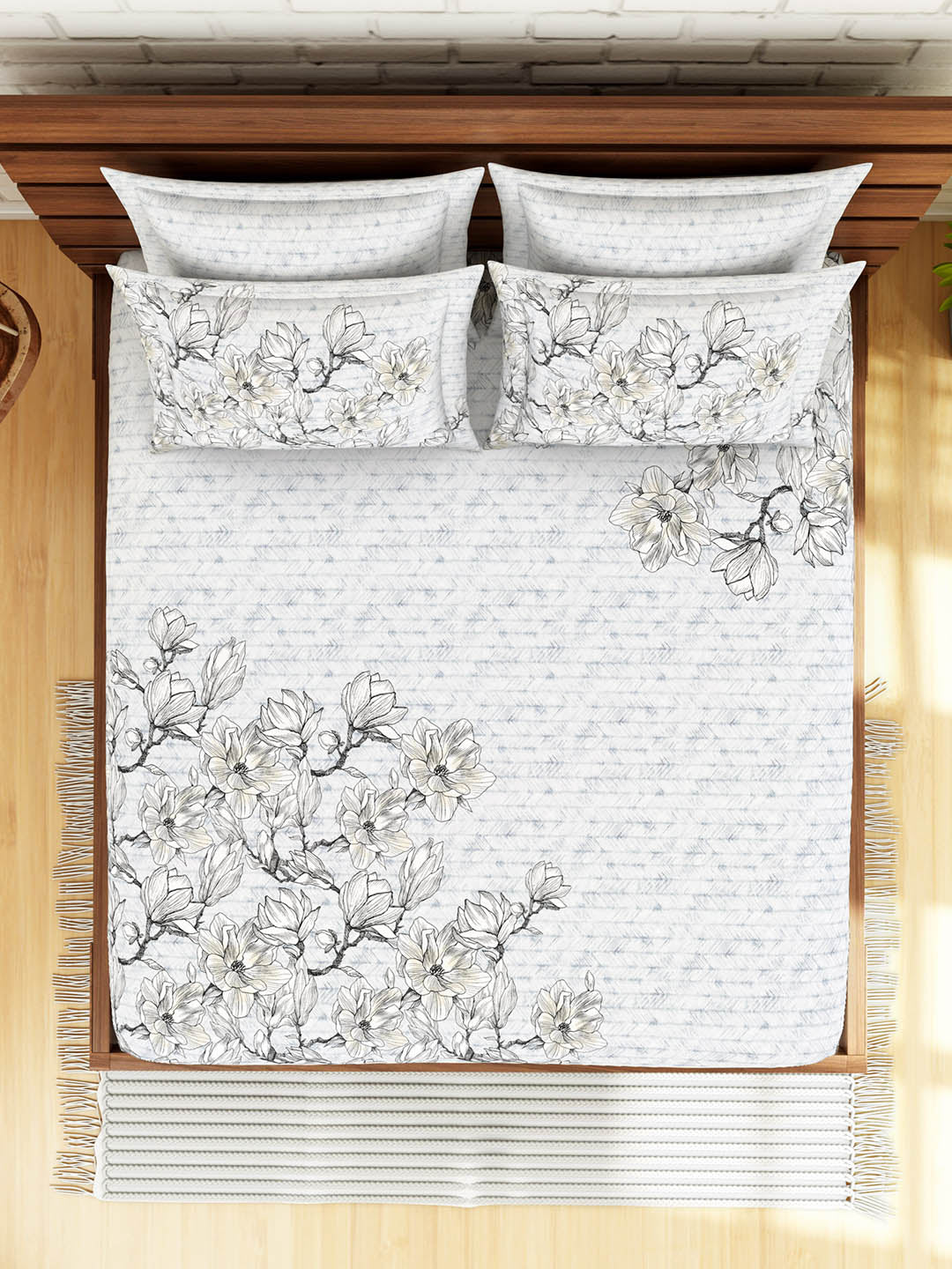 Spaces Jardina Floral Large Bedsheet With 4 Pillow Covers (White)