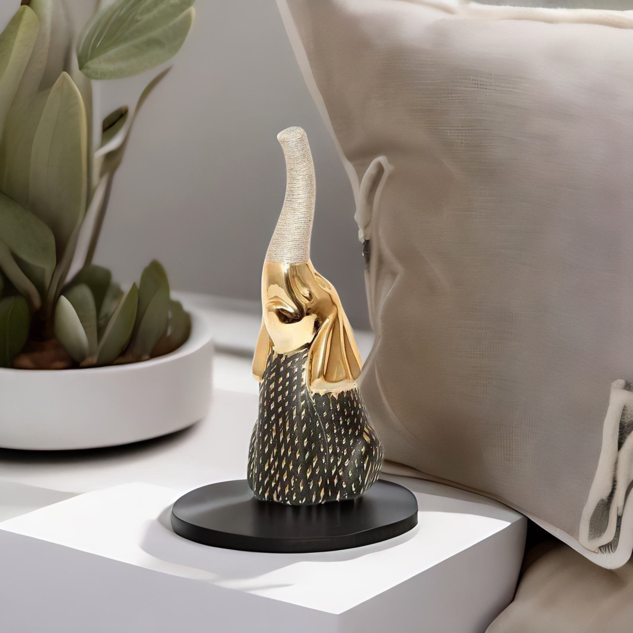 Elephant Trunk Glamor Decorative Ceramic Showpiece (Gold)