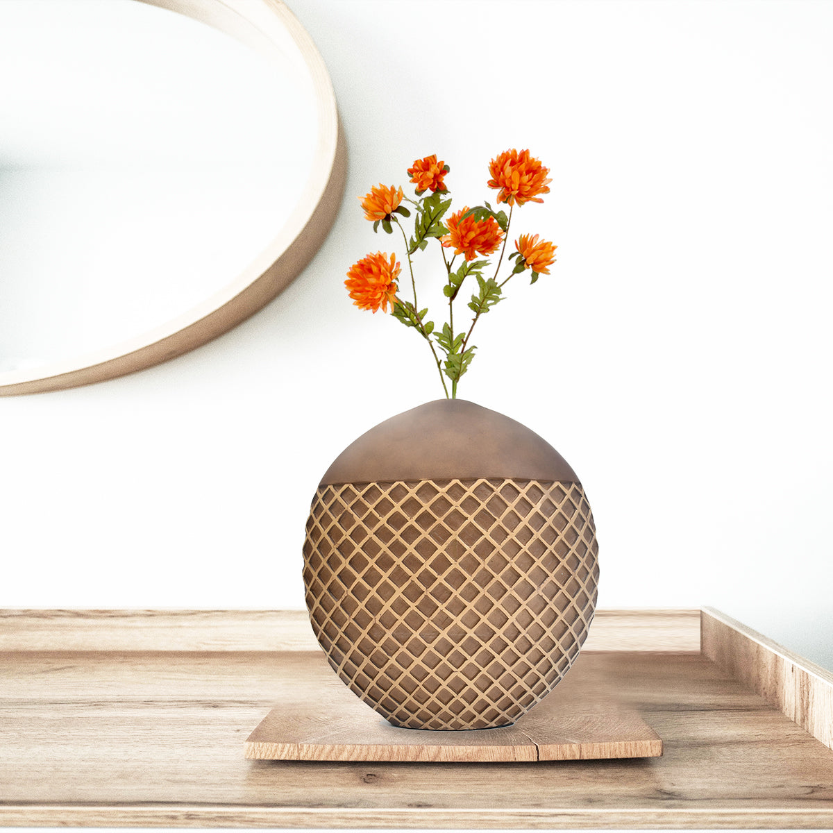 Traverse Round Polyresin Vase (Brown & Beige)