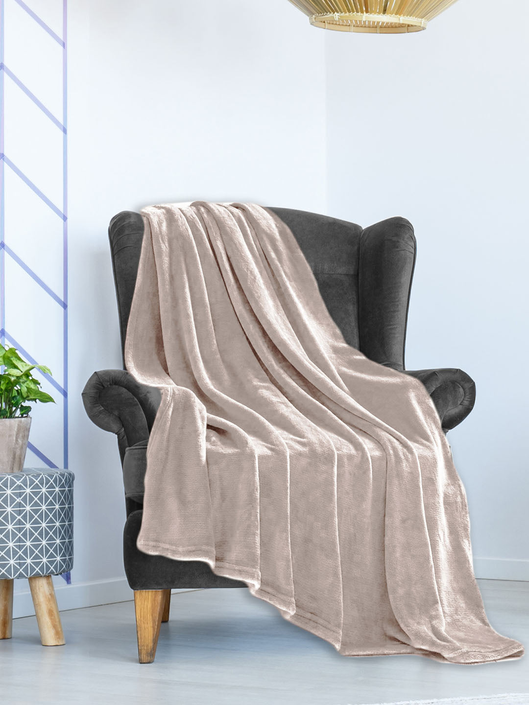 Arliss Solid Polyester Single Blanket (Beige)